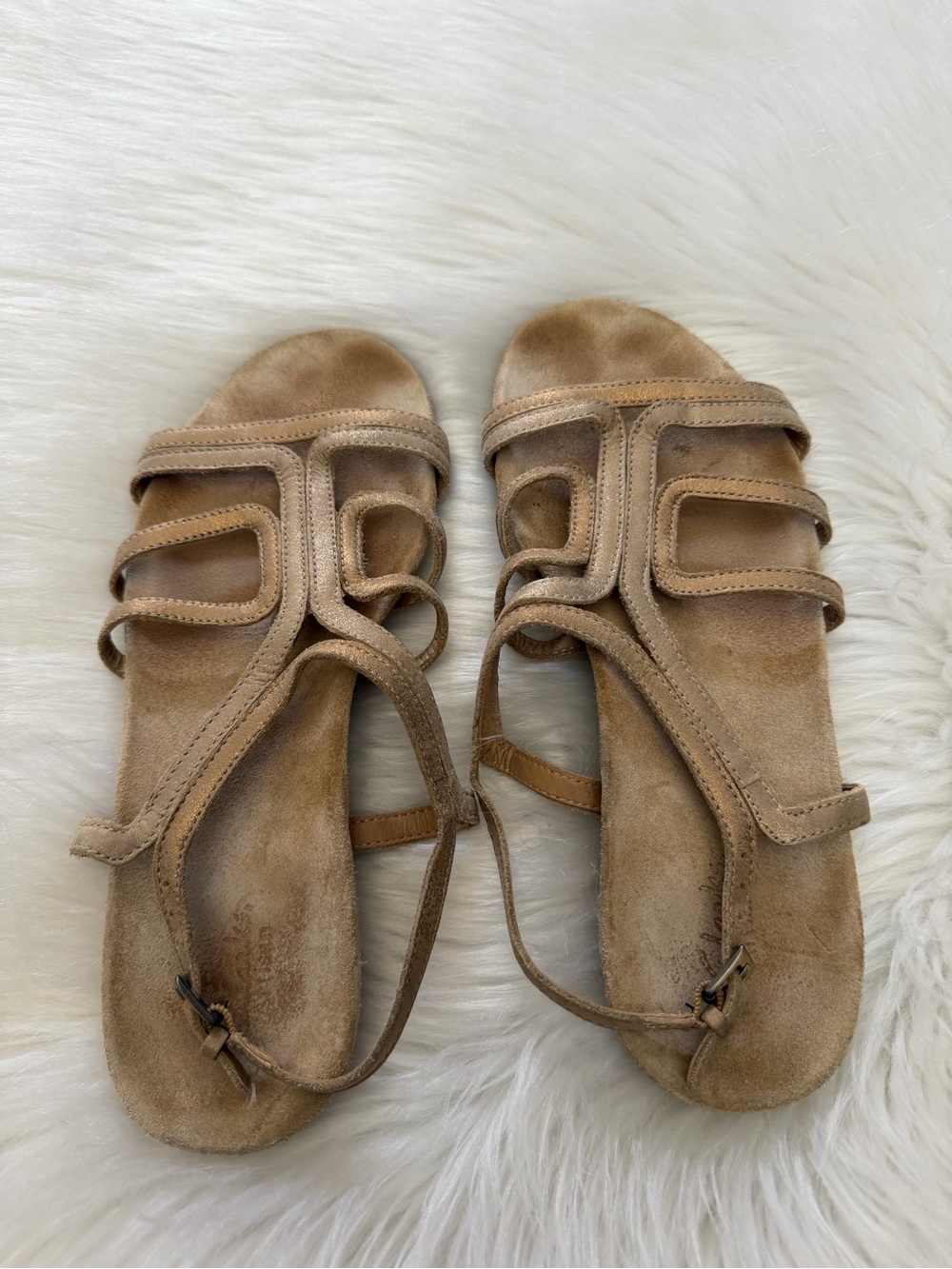 Clarks Tan Suede Strappy Sandals Sz 8